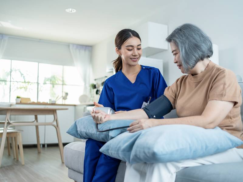 What are the Duties of an In-Home Caregiver?