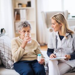 What Are the Duties of a Home Health Aide?